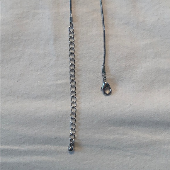 necklace - Picture 2 of 3